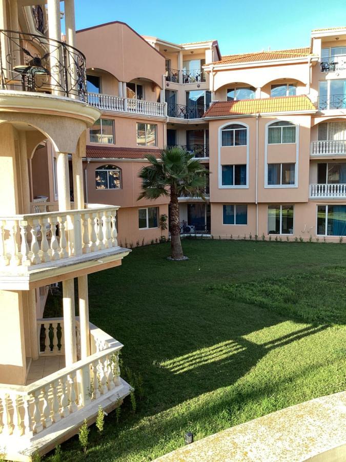 Hacienda Beach Complex- Nicoleta Apartment โซโซโปล ภายนอก รูปภาพ