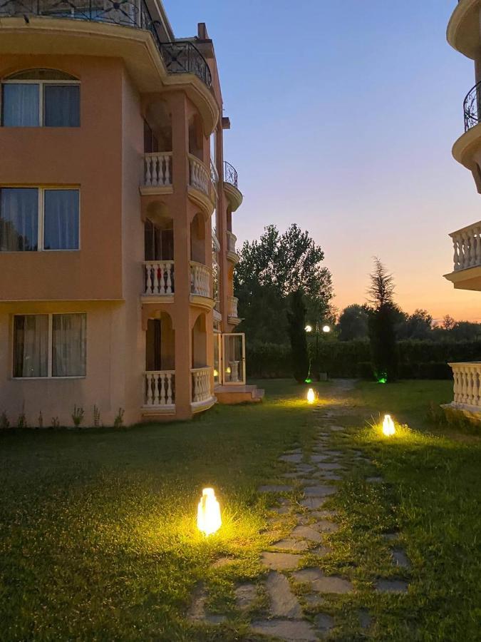 Hacienda Beach Complex- Nicoleta Apartment โซโซโปล ภายนอก รูปภาพ